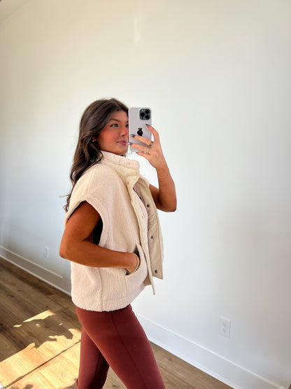 Cozy Soft Sweater Vest (Cream)