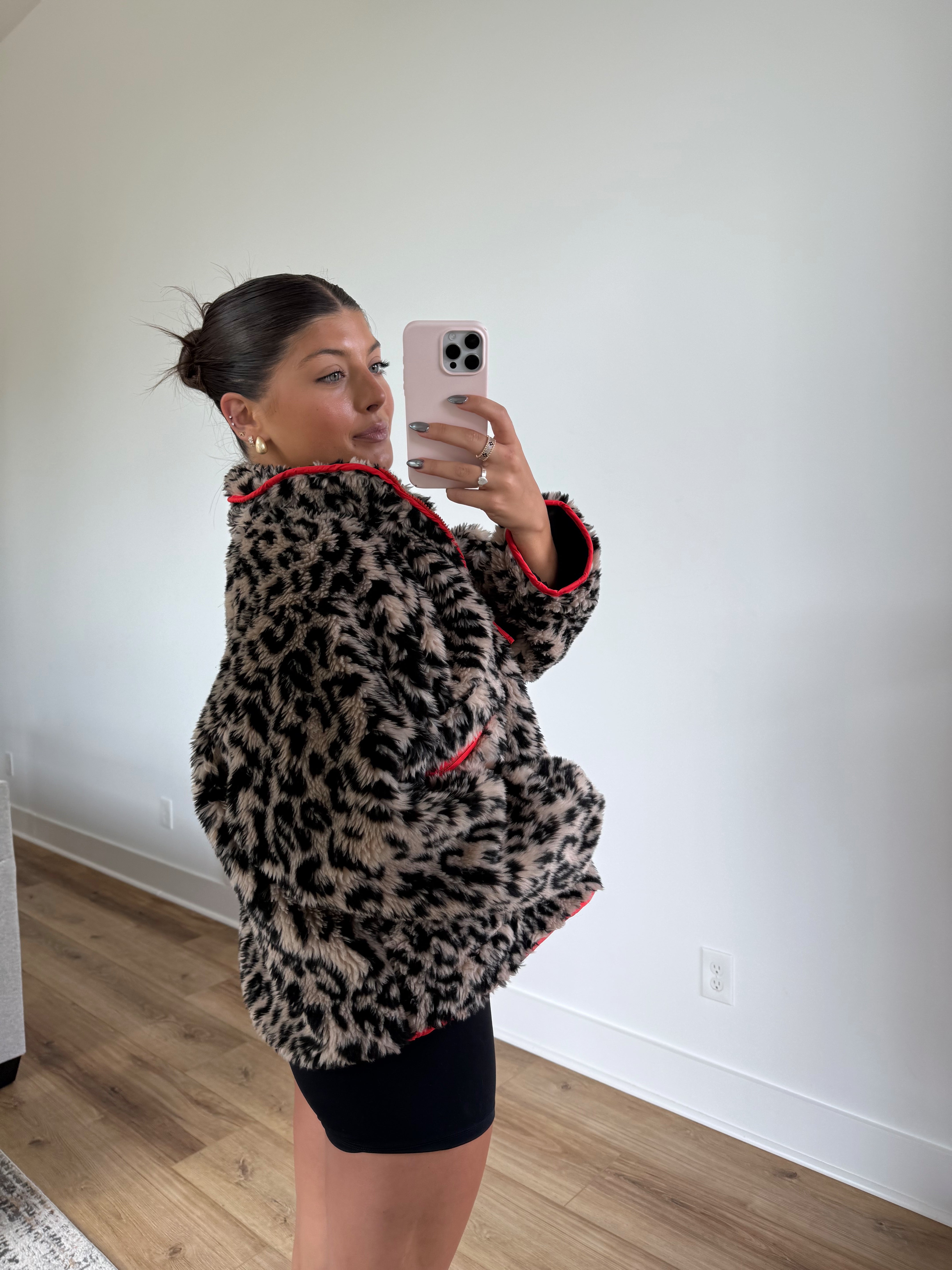 The Redline Cheetah Pullover(PRE-ORDER (End of Dec.)/ Restock)