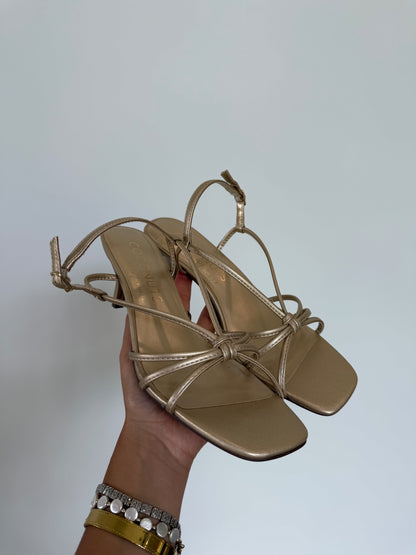 Strappy Kitten Heel – Gold