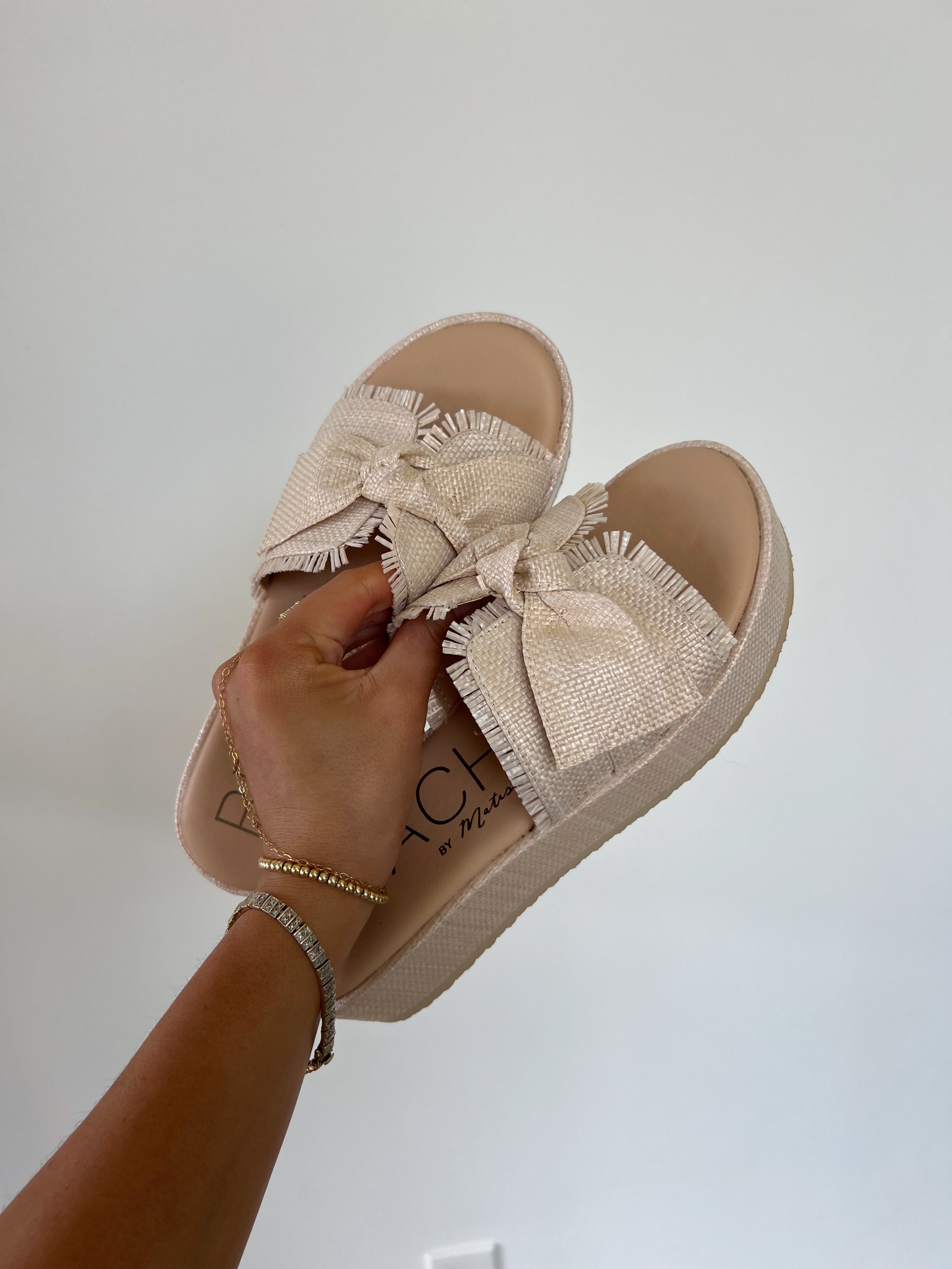 Shea Slip On Sandal (Natural)