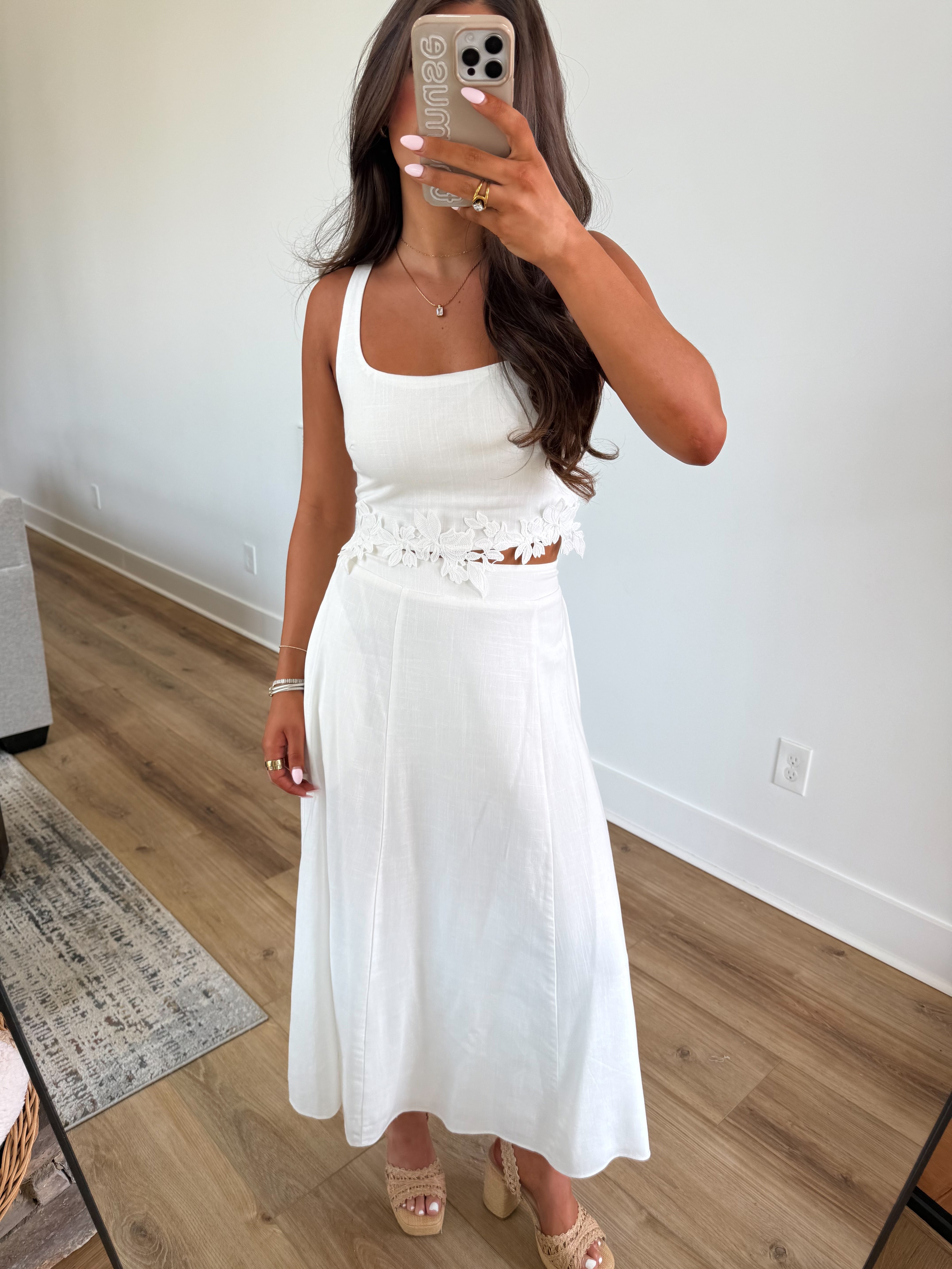 Floral Trim Linen Set