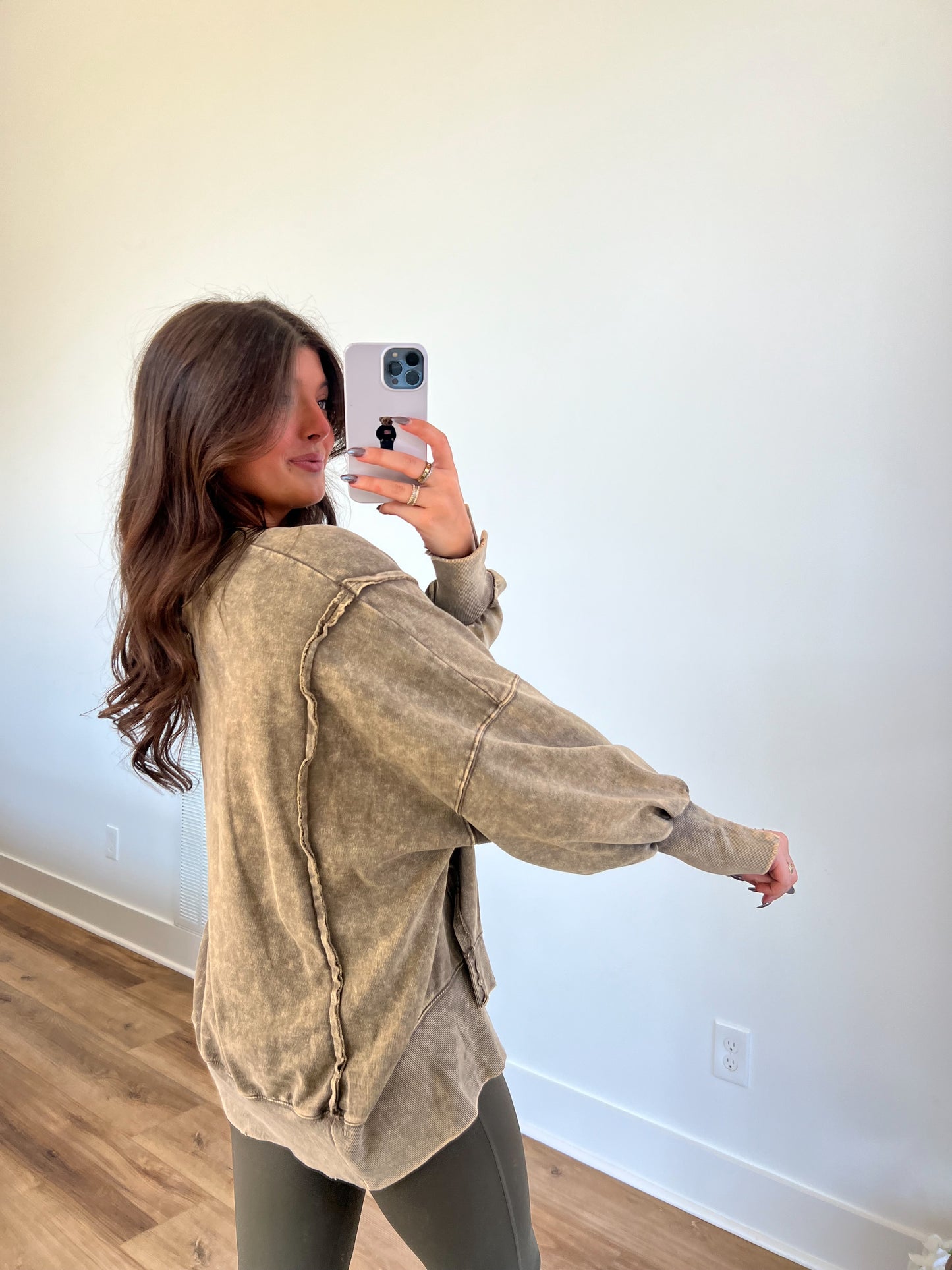 Jill Acid Wash Pullover (Mocha)