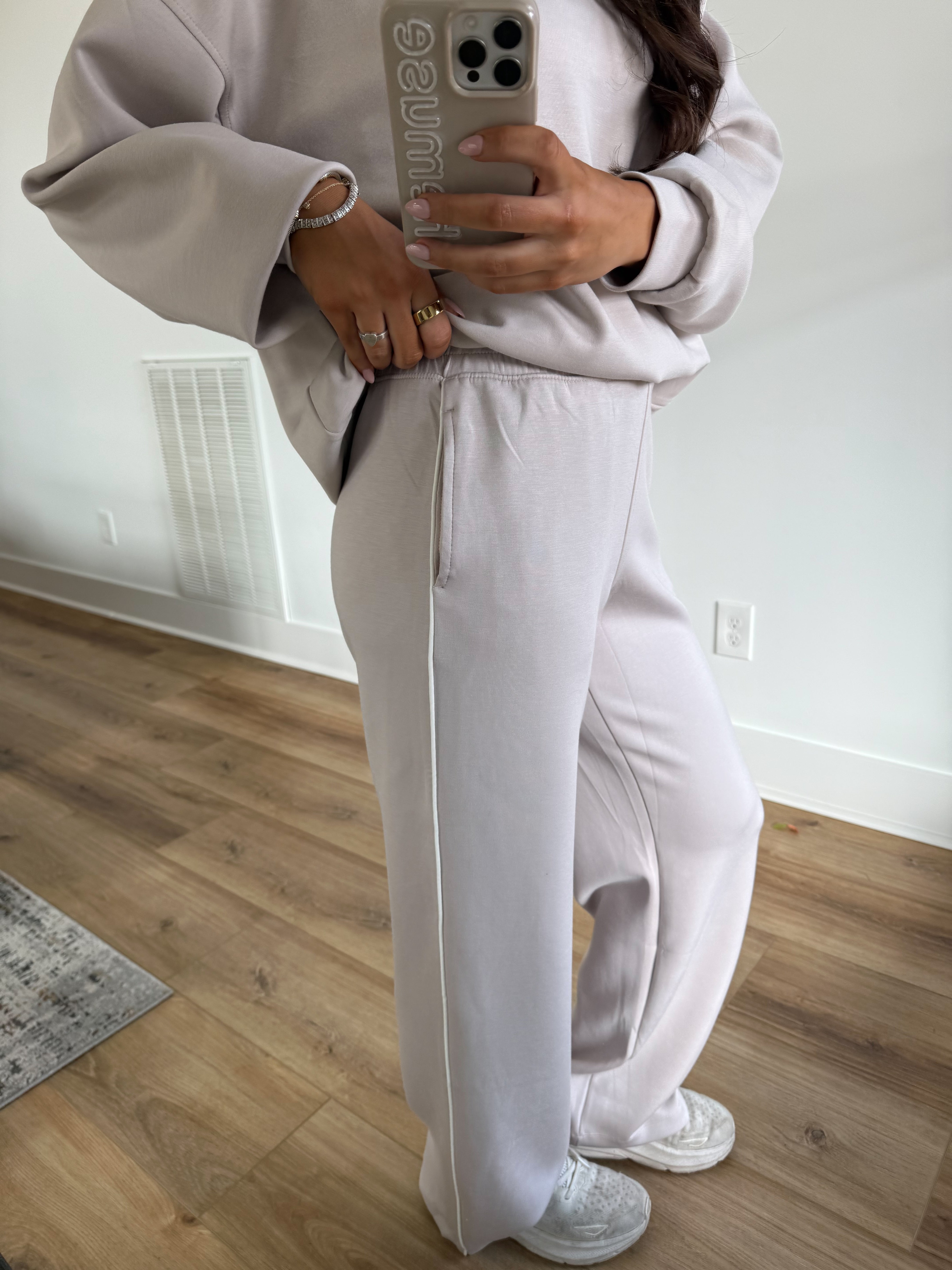 White Trim Mocha Cream Set