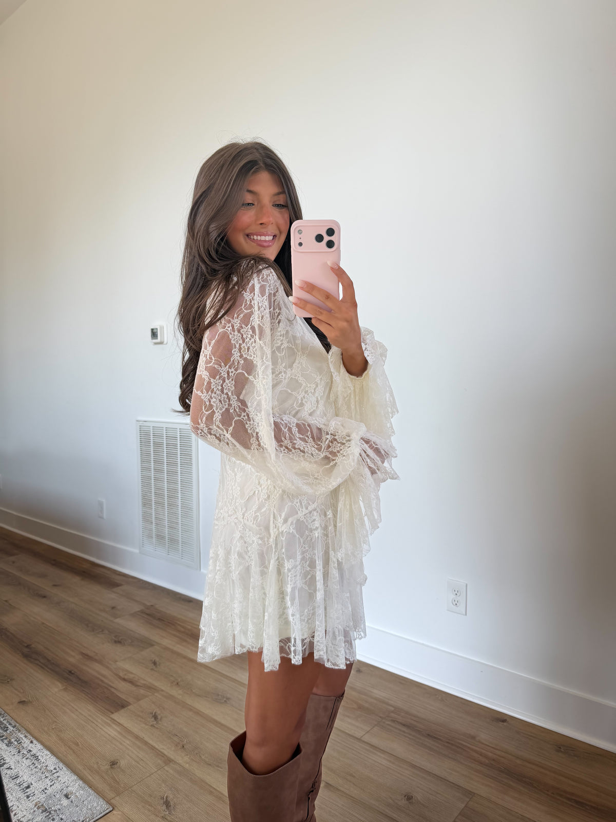 Stevie Lace Mini (Cream)