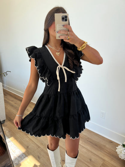 Bow Scallop Dress (Black/Cream)